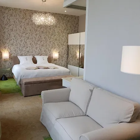 Du Parc 3* Ατ